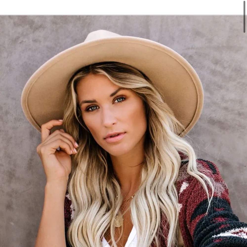 Brand new beige hat